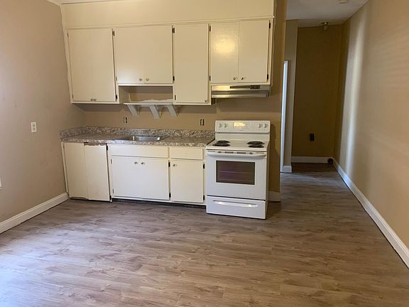 4th image of 215 N Carys Ln
