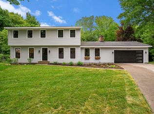 16277 Suffolk Dr, Spring Lake, MI 49456