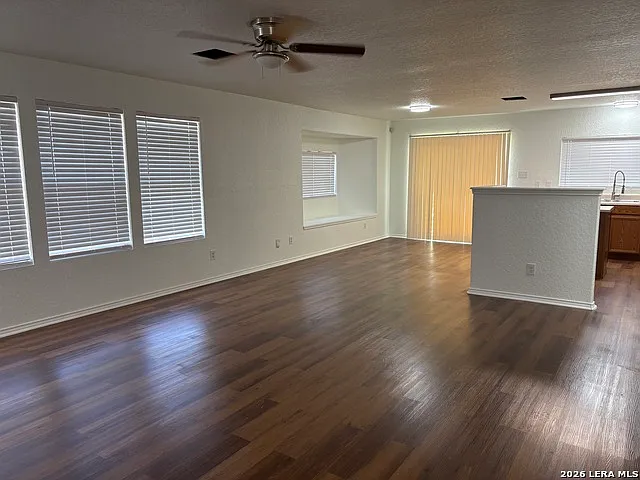4446 Mystic Sunrise Dr — Photo 7