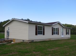 412 S Crescent Dr, Delray, WV 26714