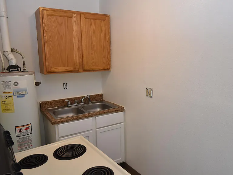 1133 Valley Manor Ct #B — Photo 6