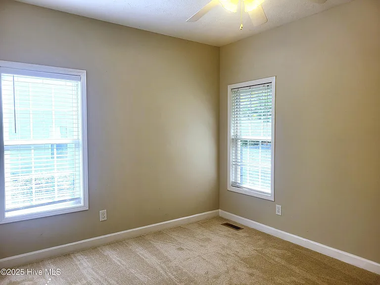 945 Diamondhead Dr S — Photo 27