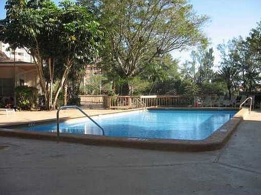 2nd image of 1200 NE Miami Gardens Dr APT 316W
