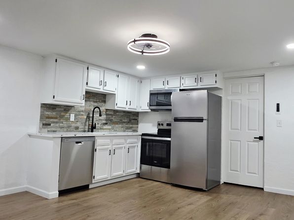 408 1st St APT 7