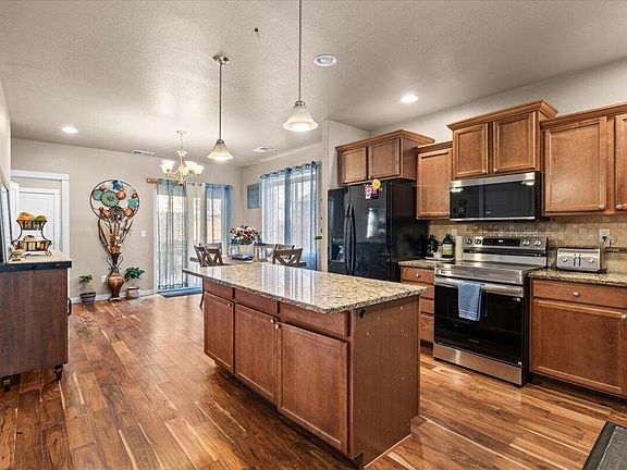 5th image of 1459 Spring St