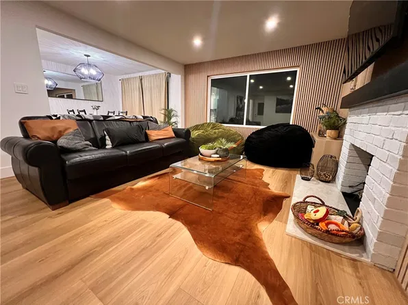3406 W 7th St, Santa Ana, CA 92703