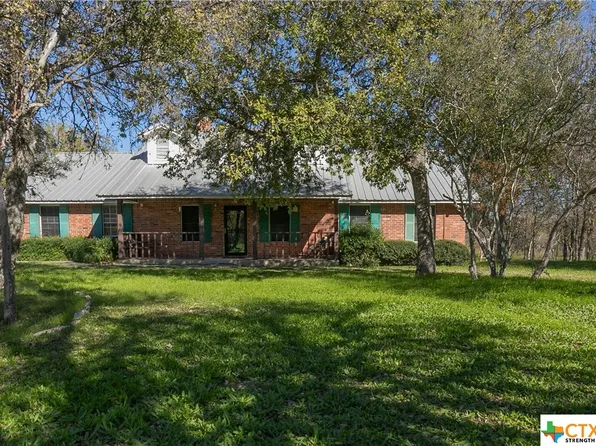 643 Deerwood Ln, Marion, TX 78124