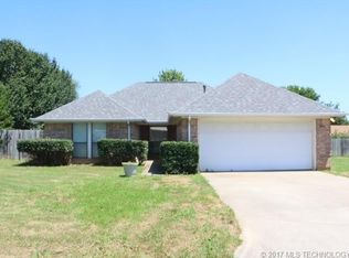 105 Aaron St, Calera, OK 74730