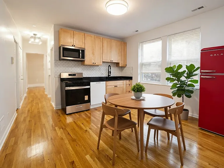 1041 N Hermitage Ave #3W — Photo 4