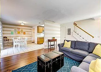 2125 S June Pl — Photo 2