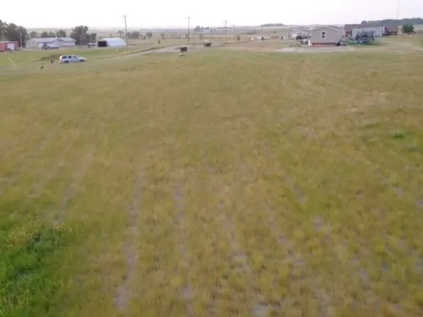 12666 Misty Creek Rd, Watford City, ND 58854