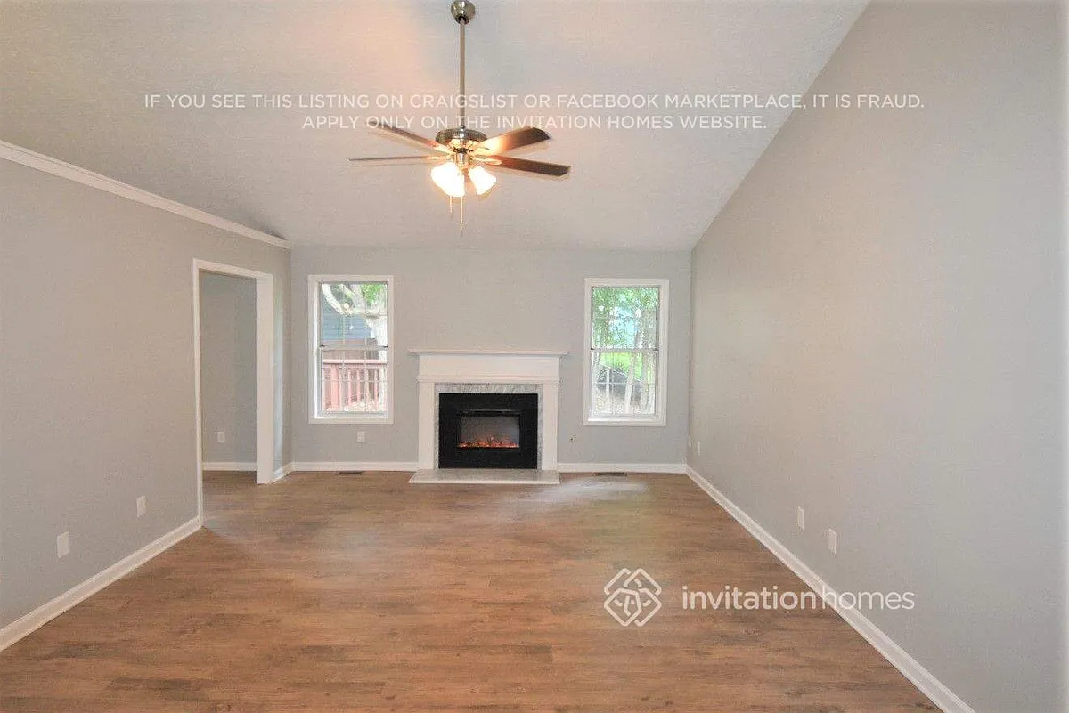 Building Photo - 550 Elizabeth Hts