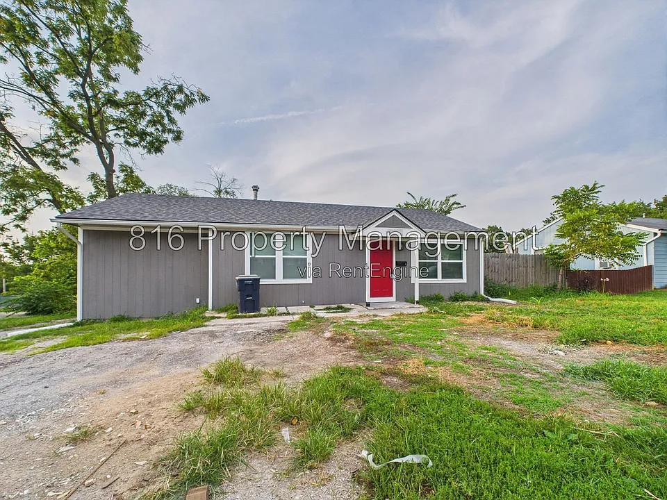 8404 E 47th Ter