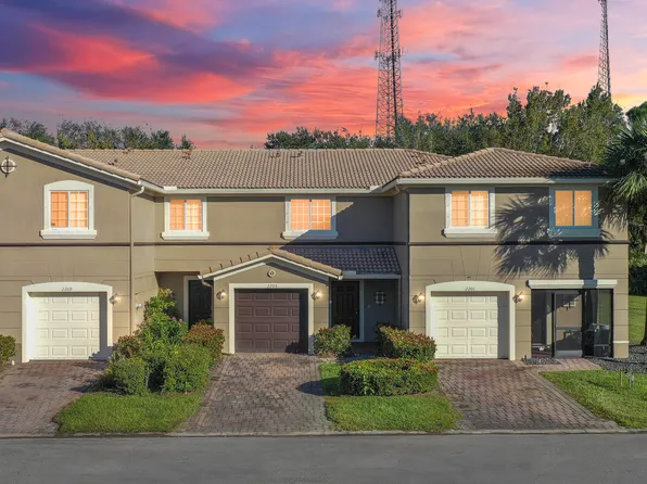 2205 SW Marshfield Court, Port St Lucie, FL 34953