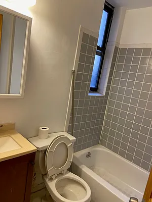 Rented by Aryeh Realty | media 27