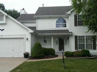 307 Oakmont Farm Dr, Ballwin, MO 63021