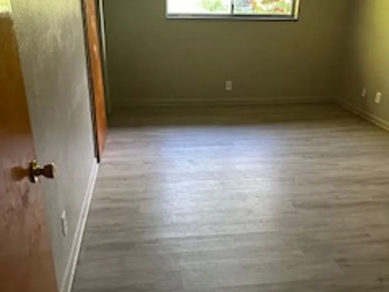 623 Clifton Dr — Photo 6