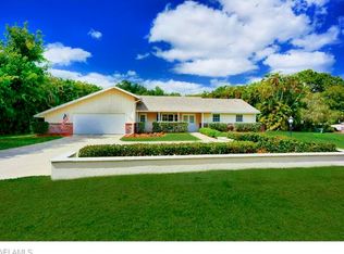 879 Deep Lagoon Ln, Fort Myers, FL 33919