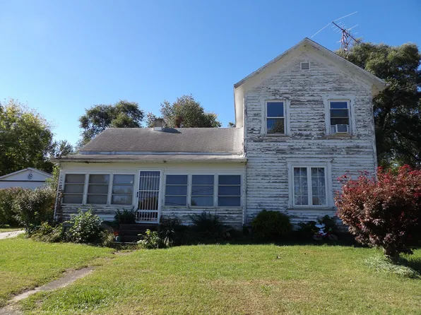 302 Union St, Union Mills, IN 46382