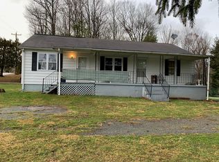 795 Old Nicholas Rd, Mount Nebo, WV 26679