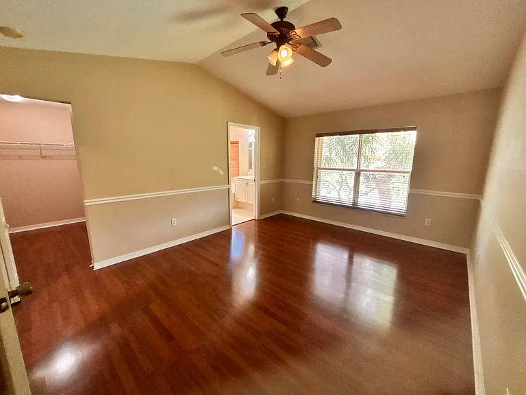 266 River Bluff Ln — Photo 14