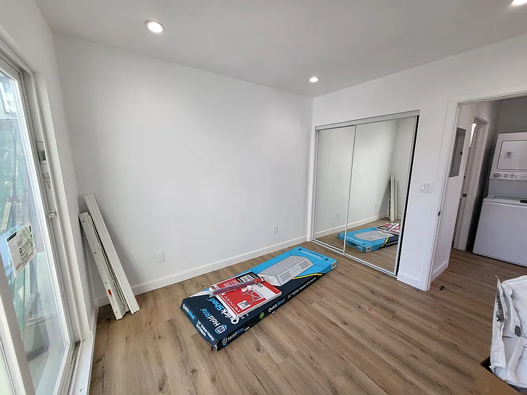 14101 1/4 Anderson Pl — Photo 3