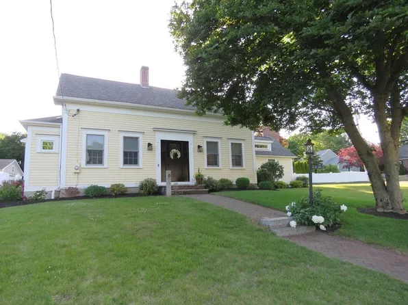 618 Mount Hope St, North Attleboro, MA 02760