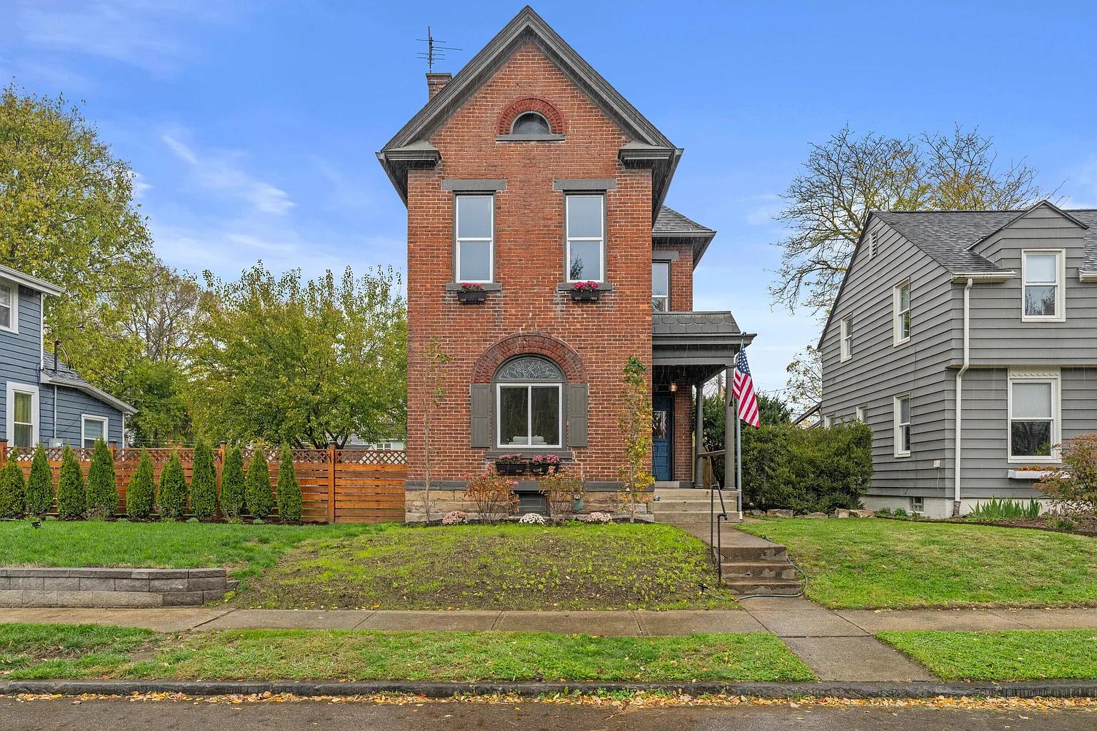 158 E Morrill Ave photo 1