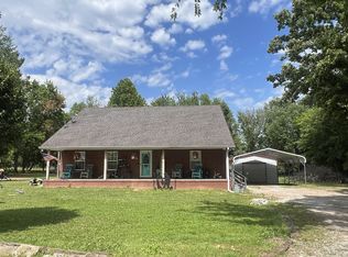 690 Monument Rd, Summertown, TN 38483