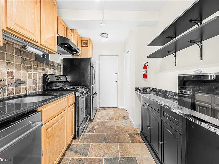 4201 Cathedral Ave NW #908E — Photo 14