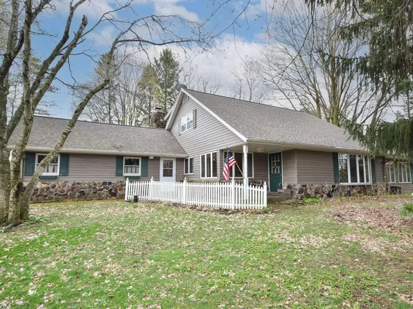 5959 Log House ROAD, Hartford, WI 53027