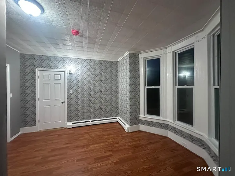 27 Lewis St — Photo 8