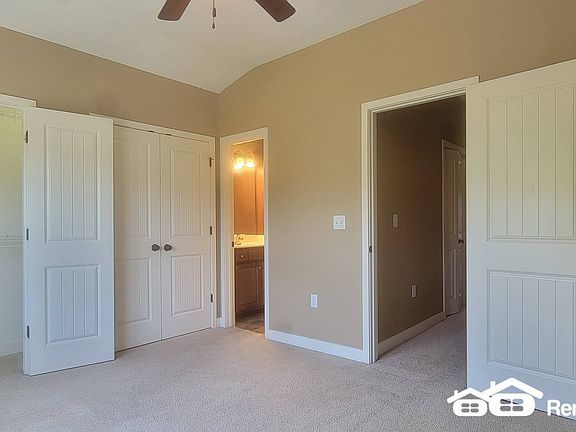 4th image of 2802 Lake Ave
