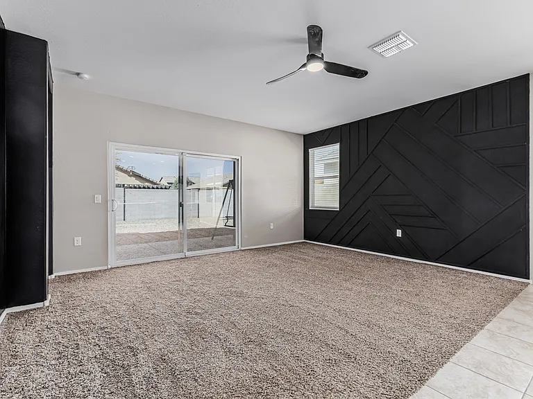 4656 W Nutmeg Ave — Photo 2