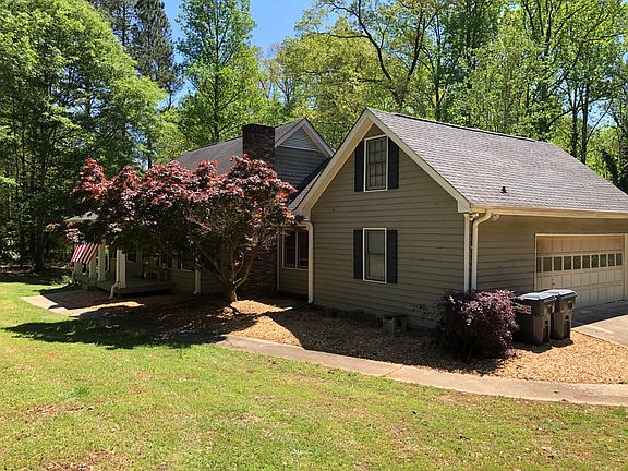 3rd image of 3392 Hawthorne Ct SW