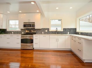 994 Colne St, Saint Paul, MN 55103