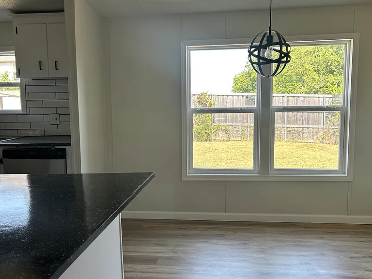 1309 Vinewood Dr — Photo 8
