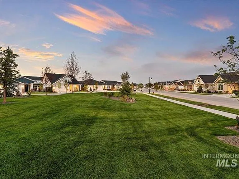 11659 W Triloba Dr — Photo 35