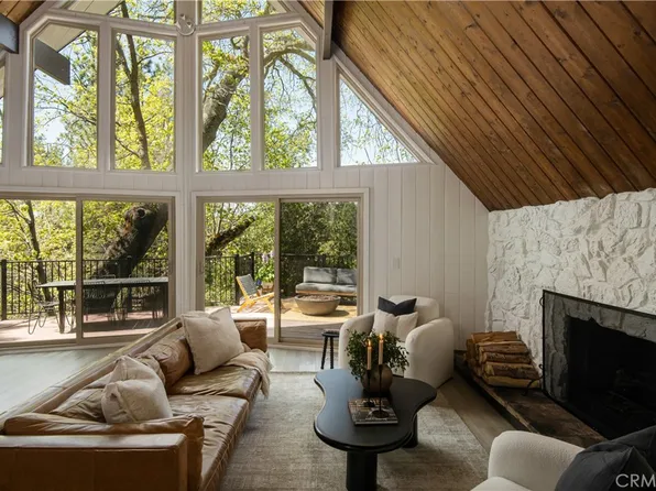 27663 N Bay Rd, Lake Arrowhead, CA 92352