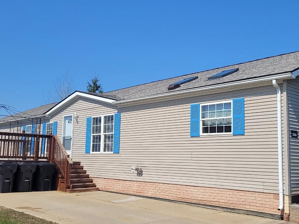 1st image of 2524 Shakespeare Ln