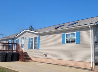 2524 Shakespeare Ln, Northville, MI