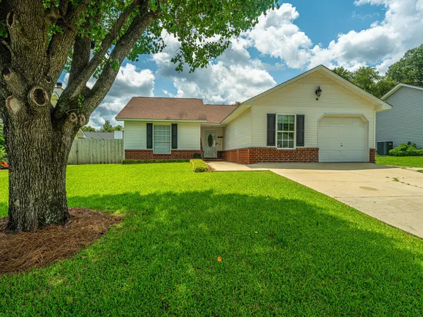 111 Two Hitch Rd, Goose Creek, SC 29445