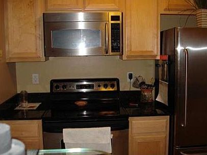 4th image of 2521 Metairie Lawn Dr #203