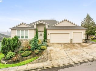 924 E Lucas St, La Center, WA 98629