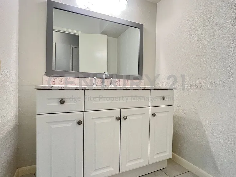 3910 Bucknell Dr — Photo 10