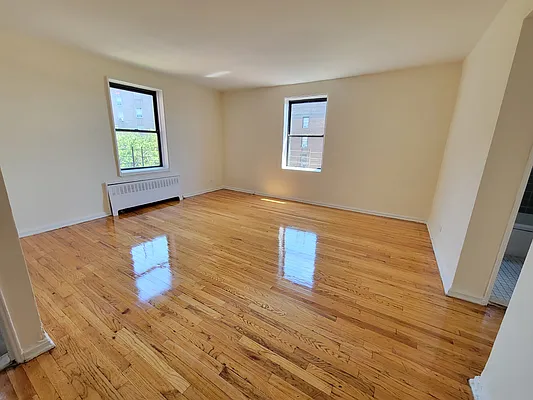 Rented by Queens Apartments Realty LLC | media 4