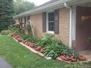 2424 Deer Run Rd, Saint Louis, MO 63136