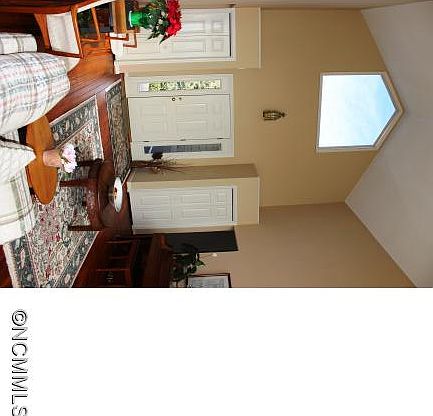 2nd image of 106 Broadmoor Dr