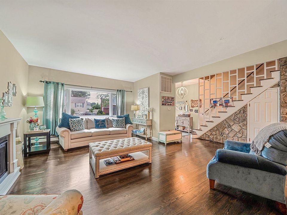 The Living Room North Wantagh Avenue Bethpage Nassau County Ny Baci