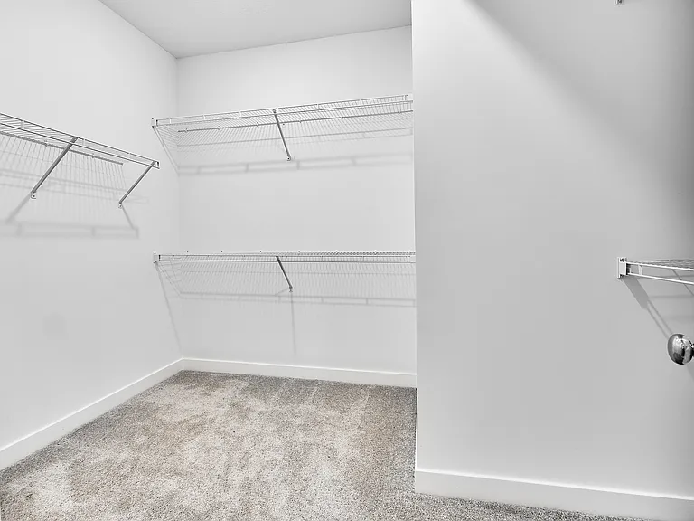 425 Eisenhower St — Photo 16